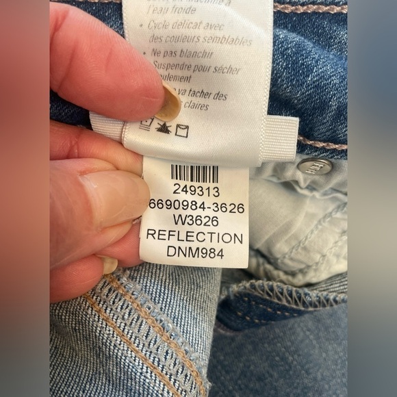 PAIGE Brigitte mid-rise cropped jeans reflection wash size 26

A10 - Picture 8 of 10